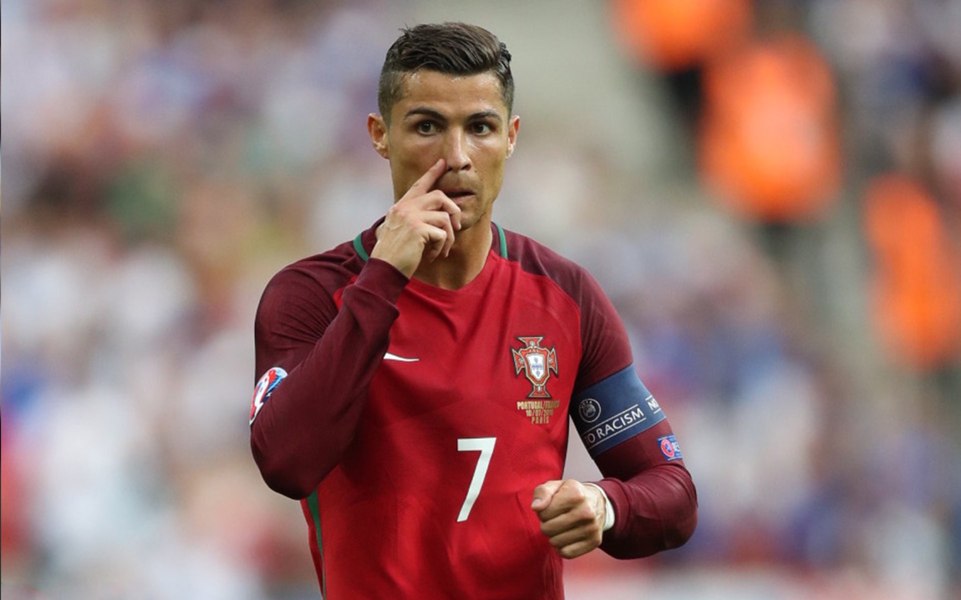 中国户外露营+飞盘节 在张北草原举行 “躺在草地上看飞盘”走红